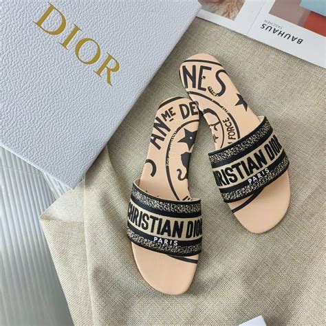 dway slide beige jute canvas embroidered with dior union motif|Dway Slide Blush Jute Canvas Embroidered with Dior Union Motif.